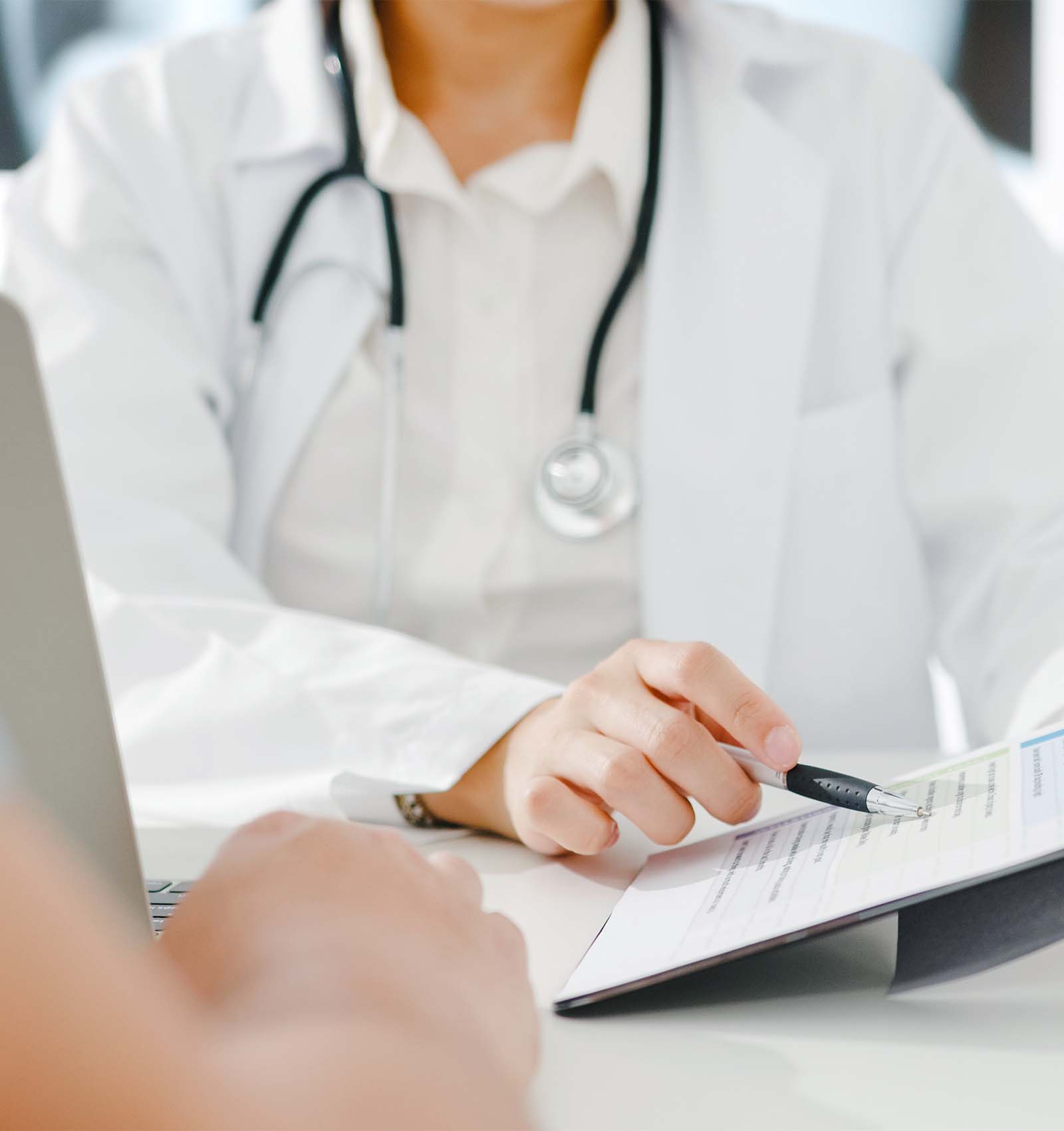 Brustvergrößerung Dr Papp und Papp P-Health ganzheitliche Behandlung